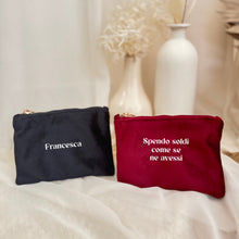 Carica l&#39;immagine nel visualizzatore di Gallery, Pochette in velluto personalizzata