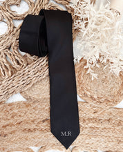 Carica l'immagine nel visualizzatore di Gallery, Cravatta uomo personalizzata con nome