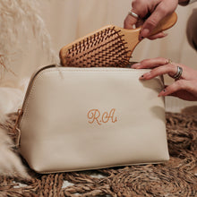 Carica l&#39;immagine nel visualizzatore di Gallery, Pochette beauty case Emily - personalizzato
