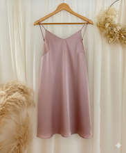 Carica l'immagine nel visualizzatore di Gallery, Sottoveste personalizzata