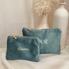 Carica l&#39;immagine nel visualizzatore di Gallery, Pochette in velluto personalizzata