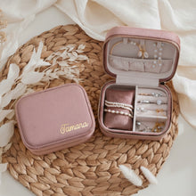 Carica l&#39;immagine nel visualizzatore di Gallery, Portagioie Luxury personalizzato in velluto