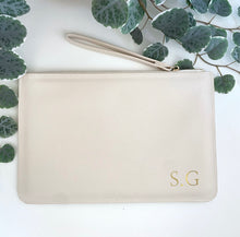 Carica l&#39;immagine nel visualizzatore di Gallery, Pochette saffiano- personalizzata