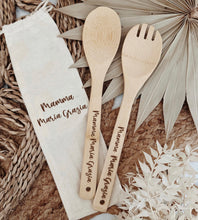 Carica l&#39;immagine nel visualizzatore di Gallery, Set utensili personalizzati in legno inciso