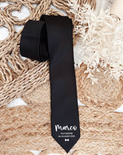 Carica l'immagine nel visualizzatore di Gallery, Cravatta uomo personalizzata con nome