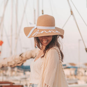 Cappello avana cucito, personalizzato
