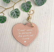 Carica l&#39;immagine nel visualizzatore di Gallery, Portachiavi cuore- personalizzato
