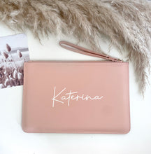 Carica l&#39;immagine nel visualizzatore di Gallery, Pochette saffiano- personalizzata